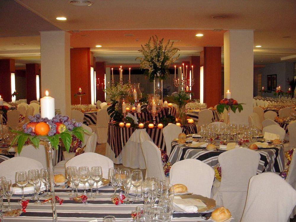Hotel Fenix Family By Alegria 4*
